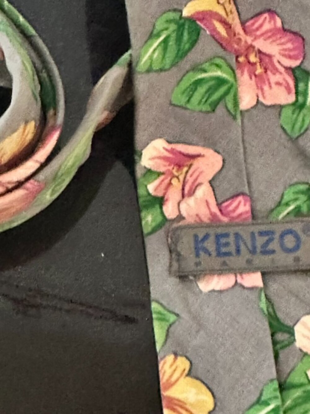 KENZO Floral Neckwear Tie Gray Pink Necktie Vintage VTG Trumpet Lilies Rare - Picture 3 of 6